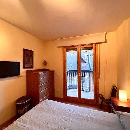 La Falla - L'amfitriona Apartamento Sort